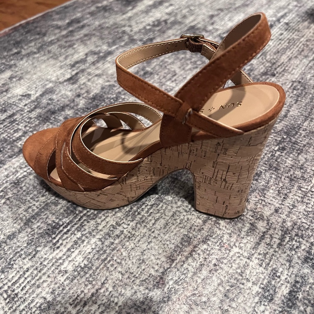 Brown Platform Sandals with Cork-Style Heel - Picture 7 of 7